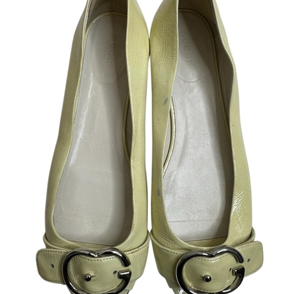 Gucci Shoes - Gucci Women's Cream Leather Pumps